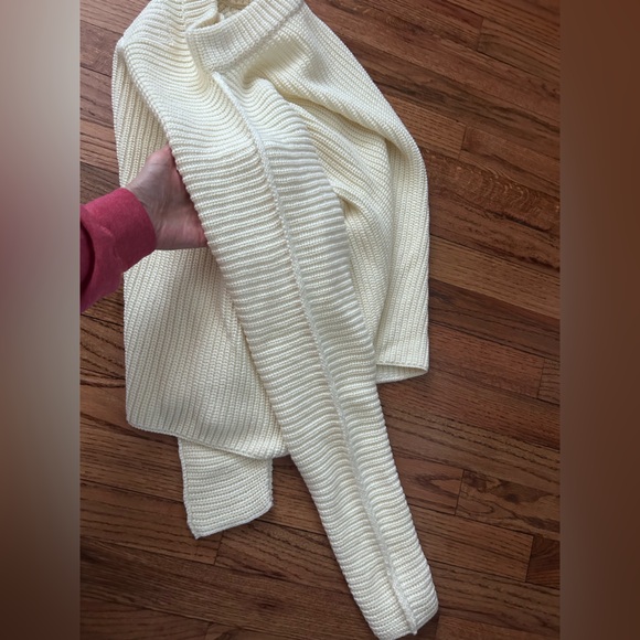 Frank & Eileen Montecito Sweater - Picture 15 of 15